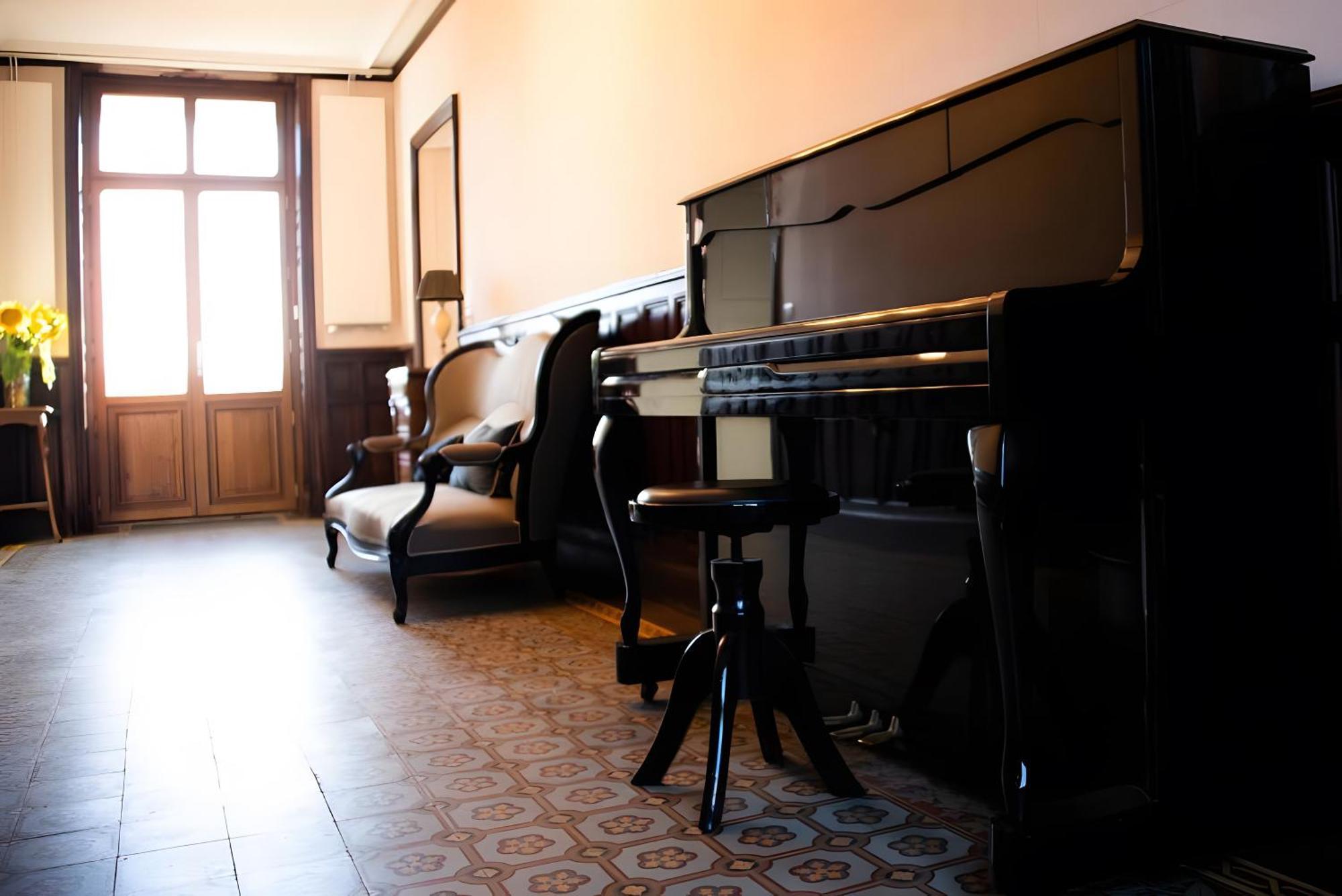 Domaine De La Briouse Bed and Breakfast Sanxay Exteriör bild